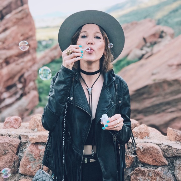 Meet your Posher, Hayden - Picture 6 of 7